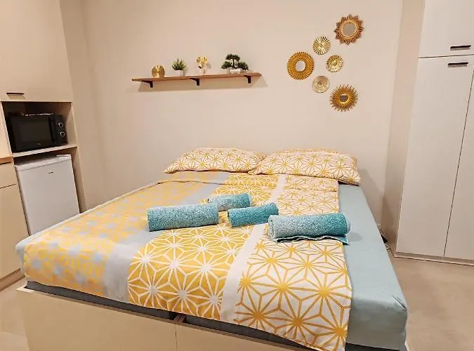A Star With Terrace Apartment Brno